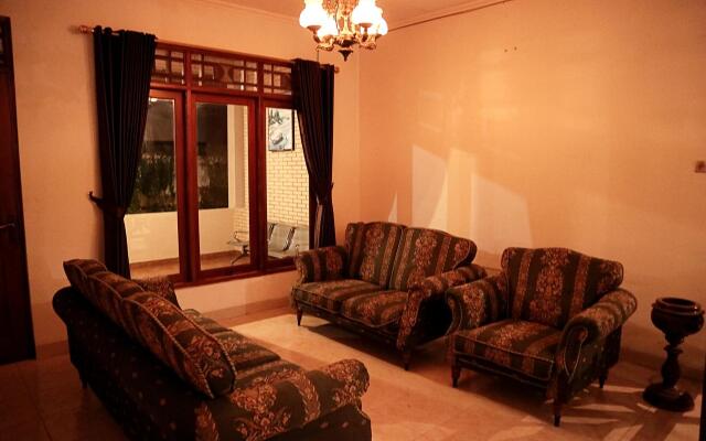 OYO 851 Rumah Mumu Kost & Homestay