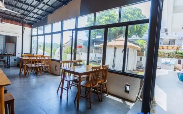 Weizhou lsland suxihuajian SeaView Hotel