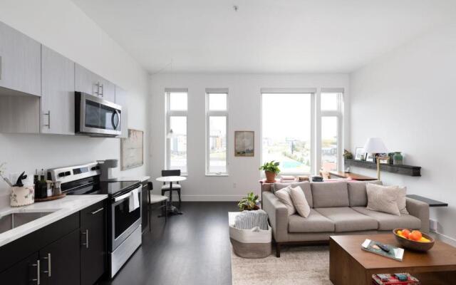 Flexhome Skywalk to Fiserv U3 RooftopGymParking