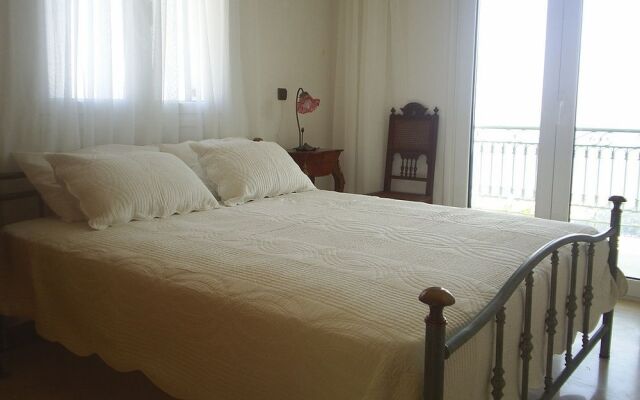 Estate Dafnopanagia Luxury Apartment