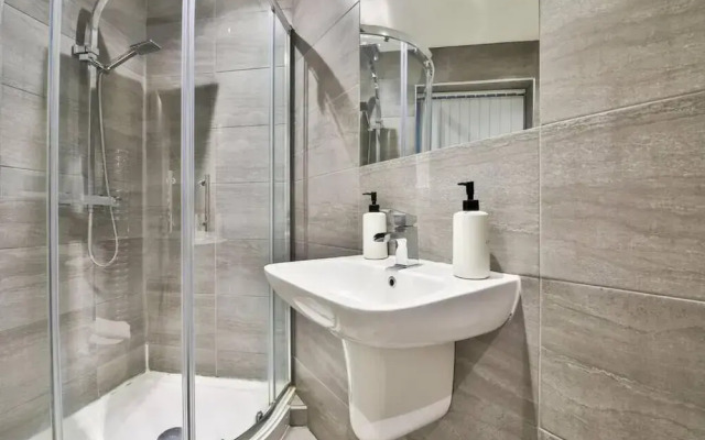 Whitchurch Place 2 Bed Flat in Cardiff