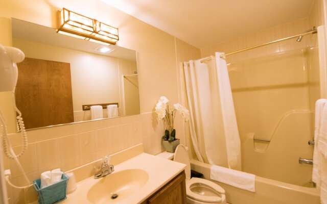 Villa On The River Inn