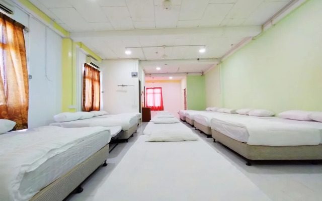 Spot On 89939 Platinum inn