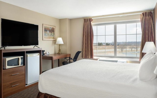 AmericInn by Wyndham Cedar Rapids North