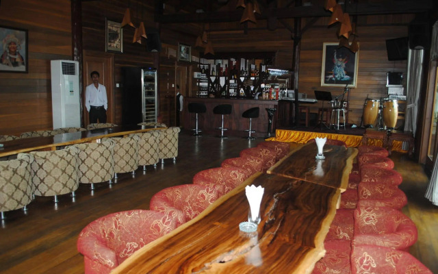 Myitkyina Plam Spring Resort Hotel