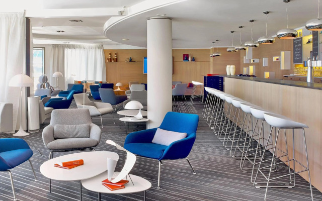 Le Meridien Beach Plaza