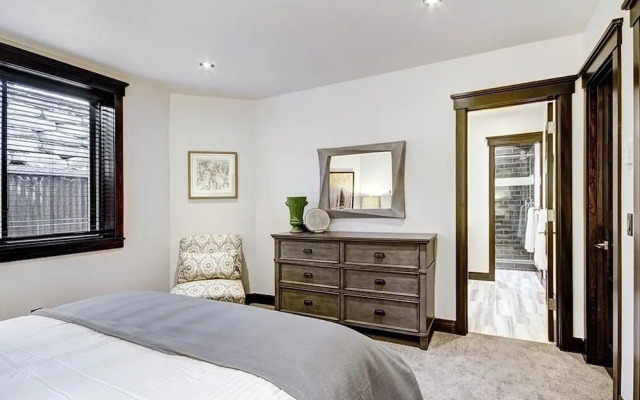 The Bogart House 5 Bedroom Home