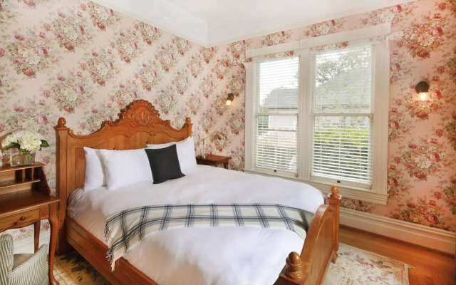Grape Leaf Inn
