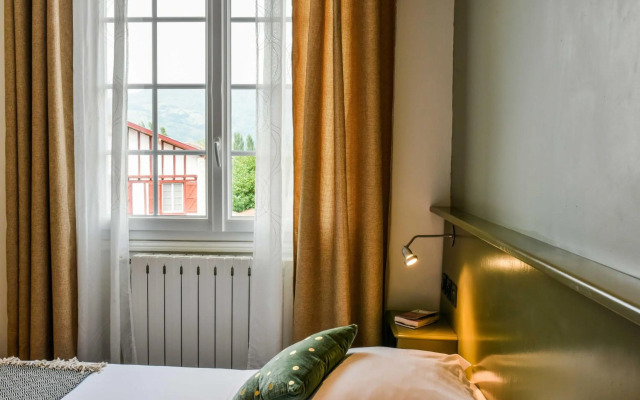 Logis Hôtel Mendi Alde