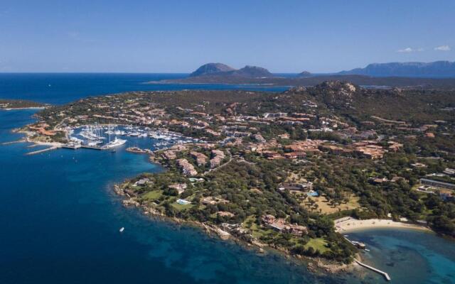 Le Dimore Di Cugnana With Shared Pool