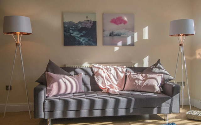 Karah Suites - Motorpoint Arena