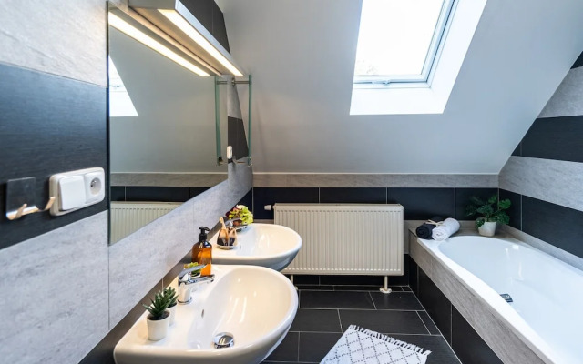 Villa in Prague With Jacuzzi