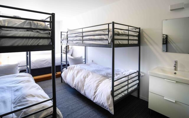The Phat Packers - Hostel