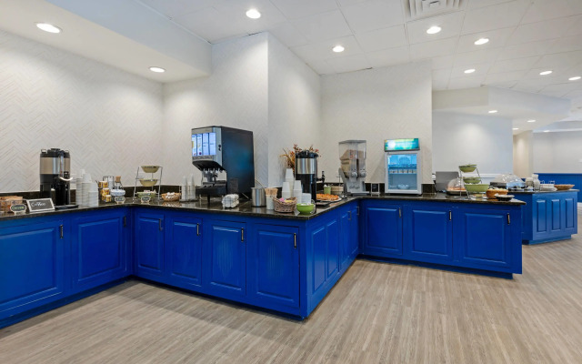 The Lux Hotel & Conference Center, an Ascend Collection Hotel