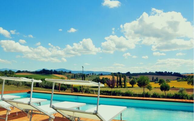 Modern Farmhouse in San Gemini With Swimming Pool