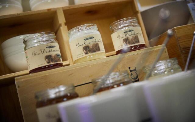 Das Kronthaler - Adults Only