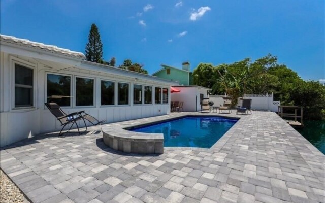 Beach N Lake - 3 Br Home