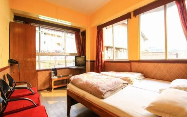 Seven Seas Hotel