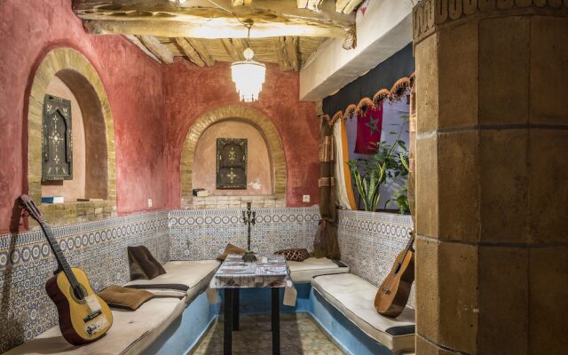 Essaouira Youth Hostel & Social Travel