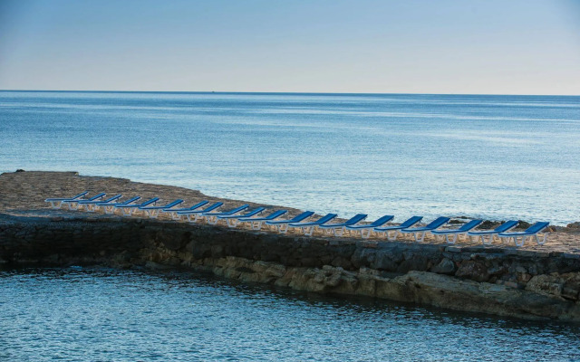 Silva Beach