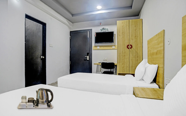 OYO 81349 Townhouse Friends Inn