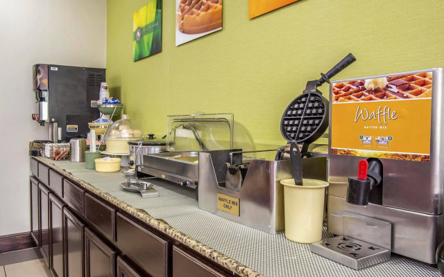Quality Inn Airport - Southeast