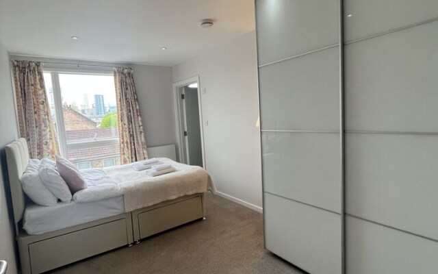 Immaculate 2-bed Apartment in London