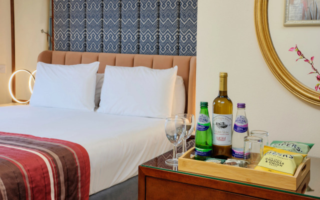 Muthu Fort William Hotel