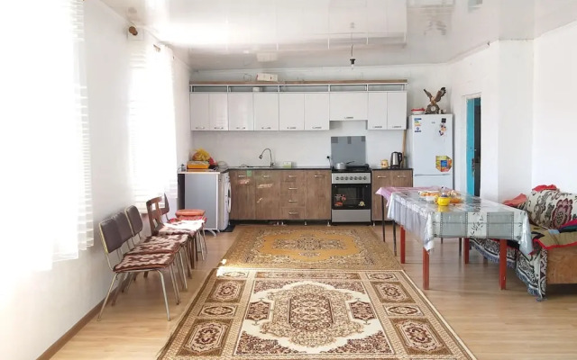 Tashtanbay Ata Guest House