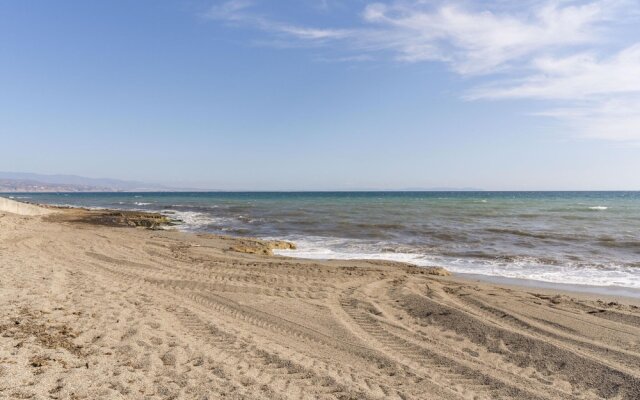 Lovely Holiday Home in Almeria near Sea Beach