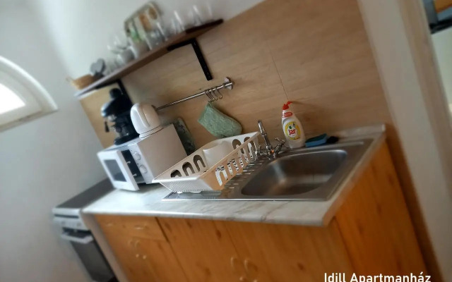 IDILL APARTMANHáZ B&B