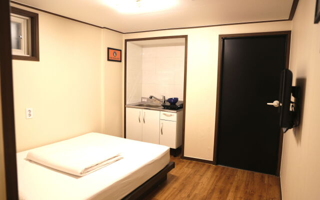 Kingkong Hotel Myeongdong