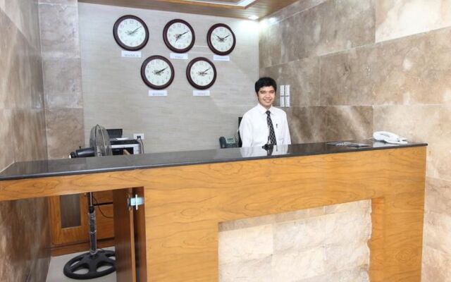 Crown Regency Courtyard Resort
