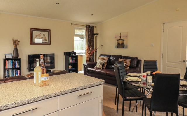 The Brambles 17 - Conkers Lodge