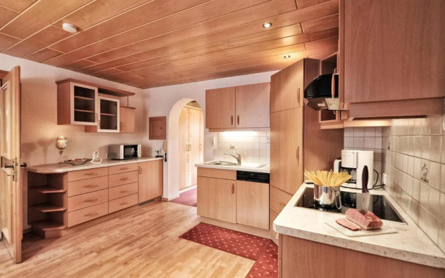 Mountain Apartments - living by Salner