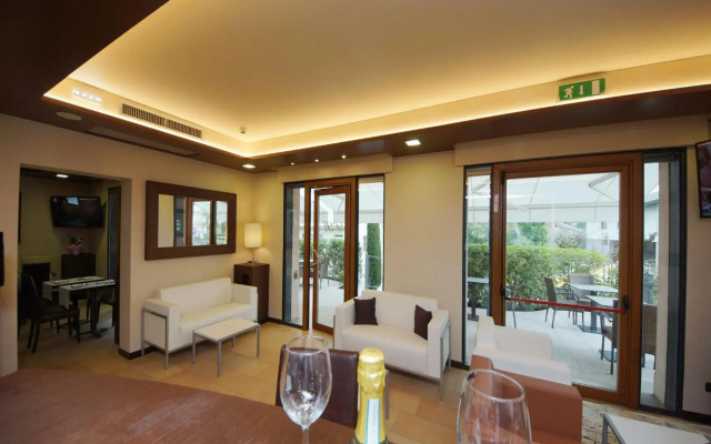 Hotel Clarin 14 by Dori