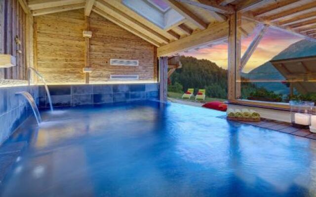 Chalet Ladroit - OVO Network