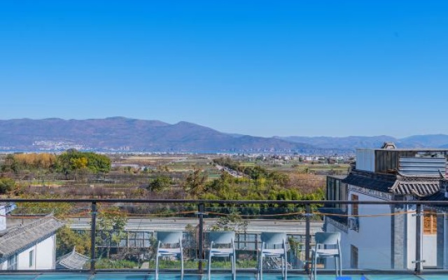 Gaoliang Holiday Inn (erhaimen, ancient city of Dali) – Pool – Dali