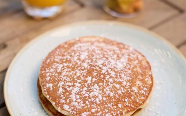 Merriweather Lakehouse, Autograph Collection