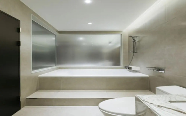 Ilsan Queen Town Hotel