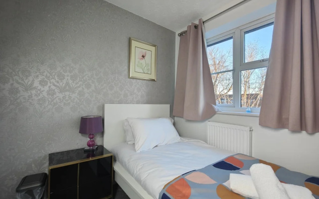 Tyburn Home, Birmingham With Free Parking