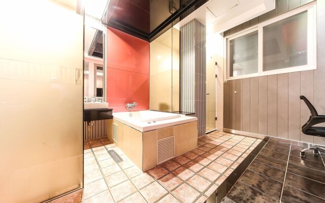 Pohang Jukdo Market 11AVENUE(11 Avenue)