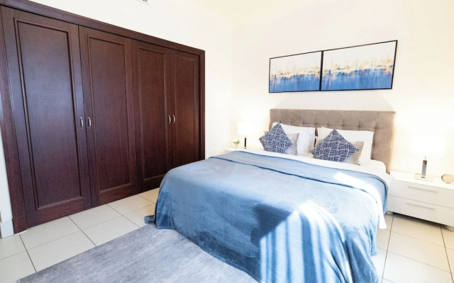 Reehan 1 - Happy Season - 2BR - Downtown