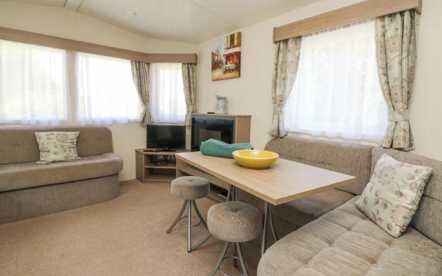 23 Manleigh Park