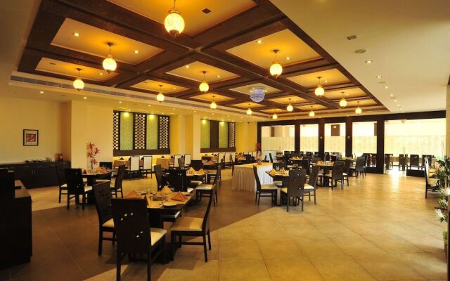 Le Tokyo Hotel Sanand