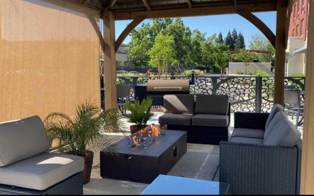Holiday Inn Express & Suites Chico by IHG