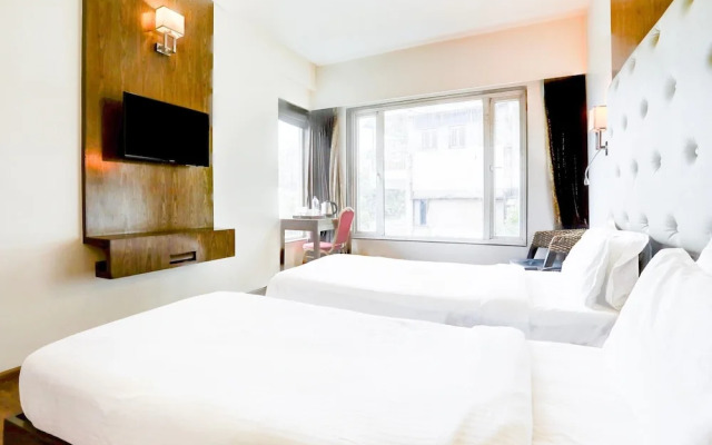 Stylish & Modern Stays at Palette River Front