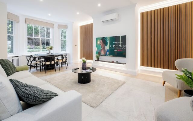 Luxury Oasis in South Kensington WITH AC
