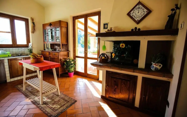 Luxury Italian Villa With Pool & Air Conditioning