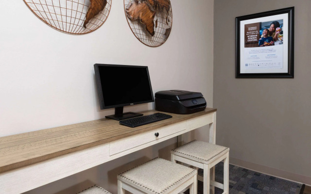 Days Inn by Wyndham Hutchinson